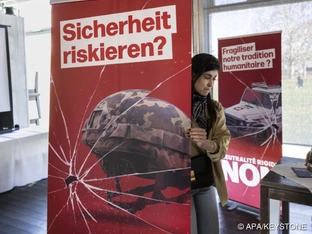 Schweizer laut Hochrechnung gegen striktere Neutralität