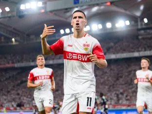 Stuttgart schlägt Köln 4:1, Vorarlberger Spalt gibt Debüt