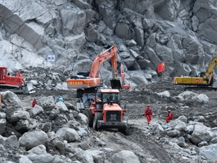 Knapp 1.400 Tote bei der Sturzflut im Himalaya bestätigt