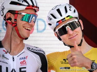Großschartner verlängert bei Top-Radteam UAE bis Ende 2028