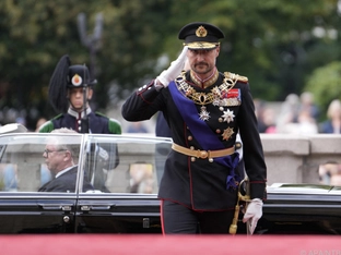 Keine Trauerzeit: Haakon VIII. neuer König Norwegens