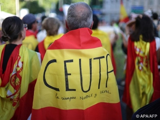 Tausende protestieren in Madrid gegen Migrationspolitik