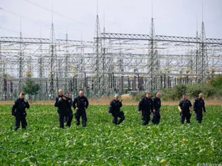 Suche nach Verdächtigem von Strom-Sabotage in Deutschland