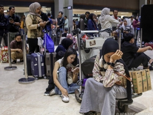 Vulkanausbruch legt Flugverkehr in Jakarta lahm