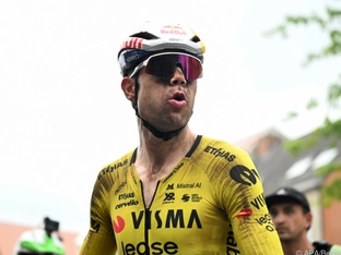Van Aert gewinnt 13. Vuelta-Etappe, Gall verliert Mühlberger
