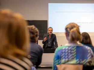 Neues Forschungslabor der unibz verbindet Wissenschaft und audiovisuelle Medien
