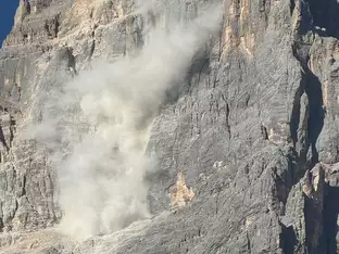 Wieder kracht es in den Dolomiten - VIDEO