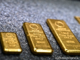 Bei Passau acht Kilo Gold in Mittelkonsole von Auto gefunden