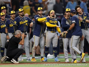 Brewers stehen vor erstem World-Series-Titel