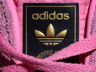 Adidas erwartet nach Rekordquartal mehr Gewinn