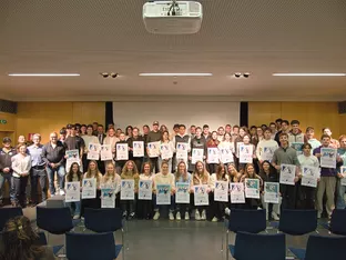90 neue Skilehrerinnen und Skilehrer erhalten Diplom