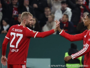 Bayern München zieht souverän ins Cup-Achtelfinale ein