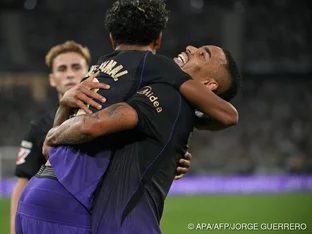 Barcelona setzt Siegeslauf fort - 5:2 im Schlager bei Betis