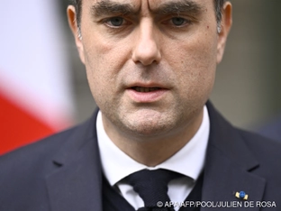 Frankreich verhängt nach Krawallen Ausgangssperren