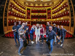 Monti Beton feiern 45 Jahre mit Konzert im Burgtheater