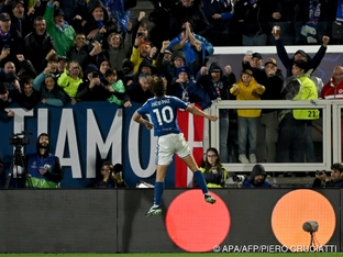 Como deklassiert Manchester United in Champions League 4:1