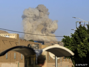 Houthi: Saudi-Arabien greift Flughafen von Sanaa an
