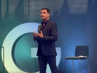 Mentalkünstler Thorsten Havener führt Gäste in ihr Innerstes