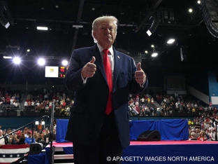 Trump wettert bei Wahlkampfauftritt gegen "Kommunisten"