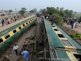 Vier Tote und einige Verletzte bei Zugsunglück in Pakistan