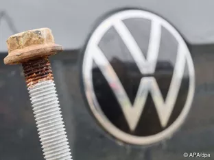VW bündelt Fahrassistenz und stellt Software-Tochter um