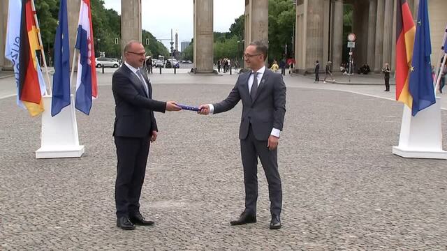 Get Deutschland uebernimmt ratspraesidentschaft in der eu Desktop Wallpaper Free