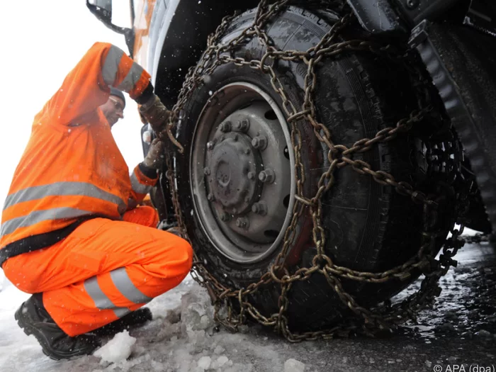 Schneekettenpflicht nach erneutem Wintereinbruch
