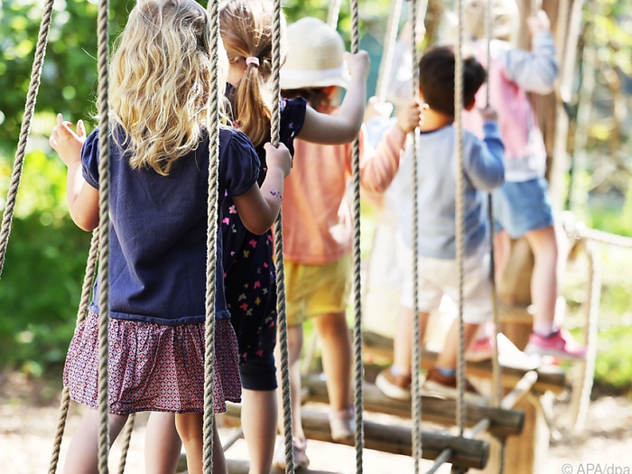 SVP Soziale Mitte fordert Steuerabzug für Ferienbetreuung