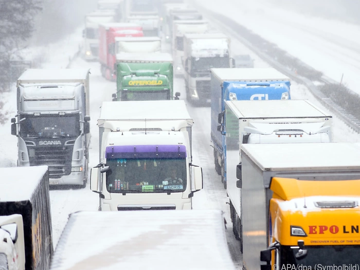Lkw-Unfall in Österreich: 14 Kilometer Stau auf Strecke nach Deutschland