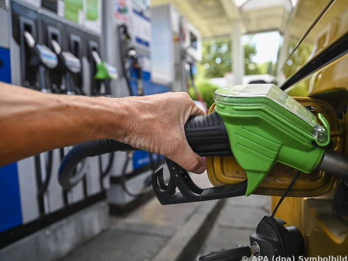 Kostenexplosion an der Zapfsäule: Kurzurlaub wird teuer