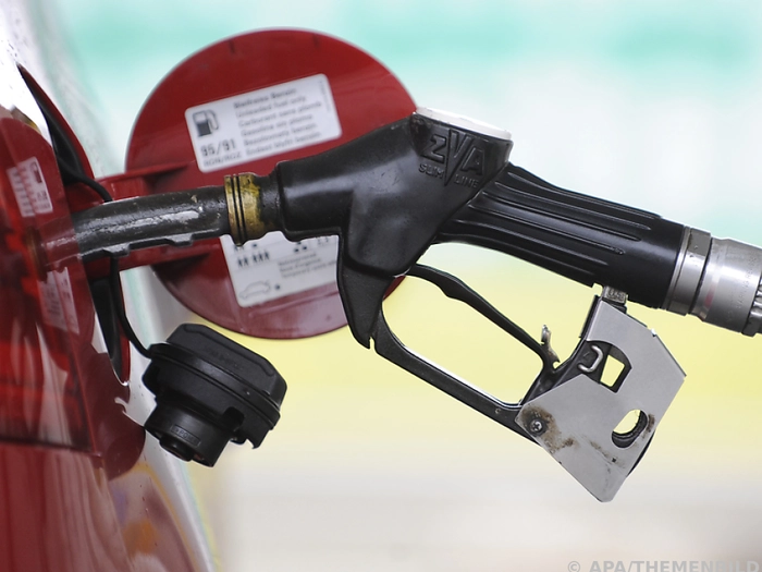 Freiheitliche: Fünf Punkte, um Spritpreise runterzubringen