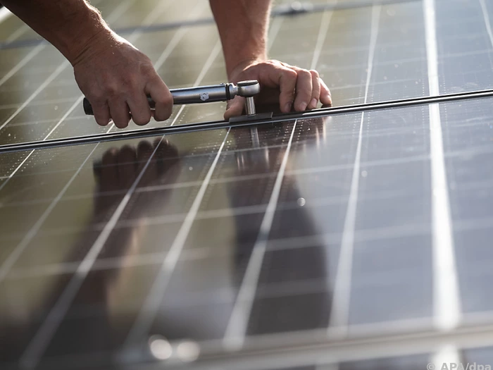 Photovoltaik: Eurac Research erweitert Labore entlang der gesamten Wertschöpfungskette