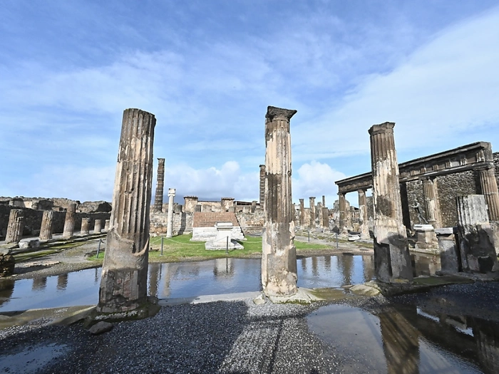 Geheime Pompeji-Führung endet für Jugendlichen [17] im Albtraum