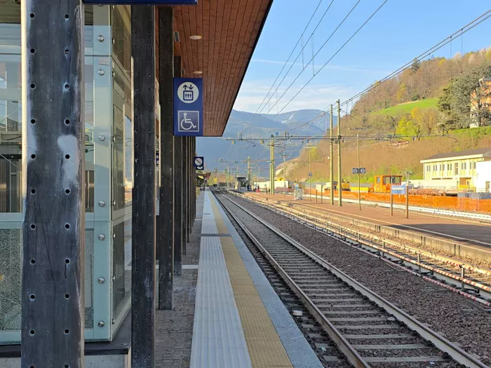 Team K kritisiert mangelnde Barrierefreiheit am Bahnhof on Brixen