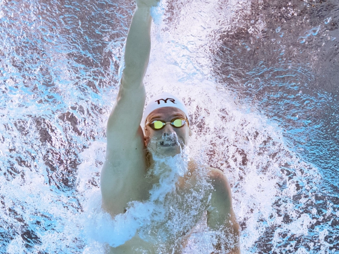Mladenovic Brustsprint-WM-8. - Mega-Weltrekord von Marchand