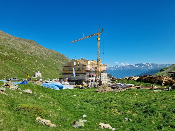 Arbeiten an der AVS-Sesvennahütte im Zeitplan: Firstfeier