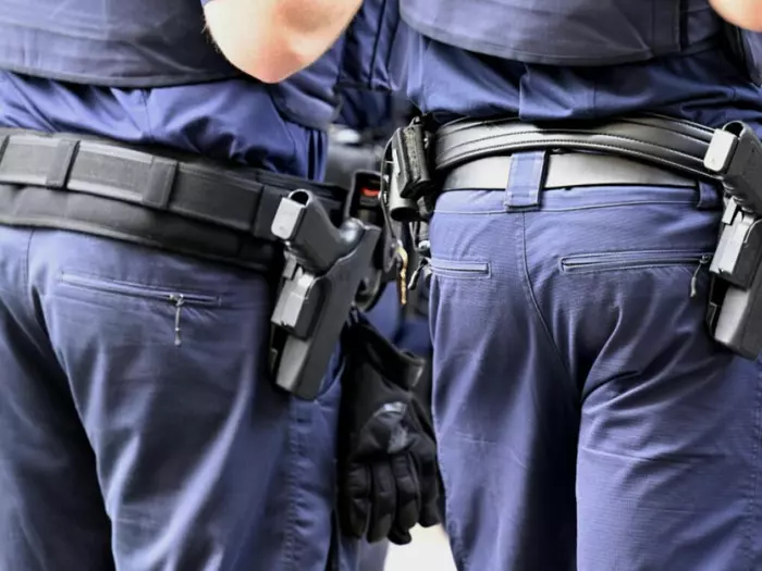 20-Jähriger bei Autoraub durch Spritzennadel verletzt