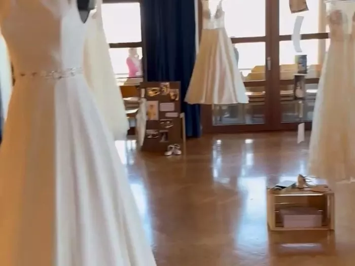 Brautkleidermarkt in Villanders - VIDEO