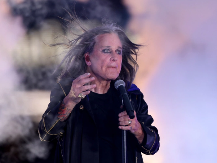 Ozzy Osbourne zeigt uns die Abgründe der Sucht