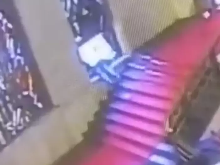 Schocksekunden in Rom: Politiker entgeht nur knapp dem Tod