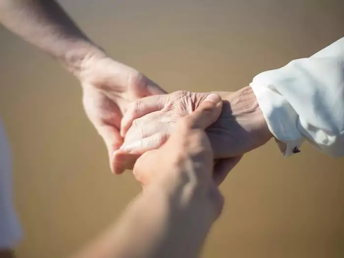 Dialog zu medikamentös assistiertem Suizid