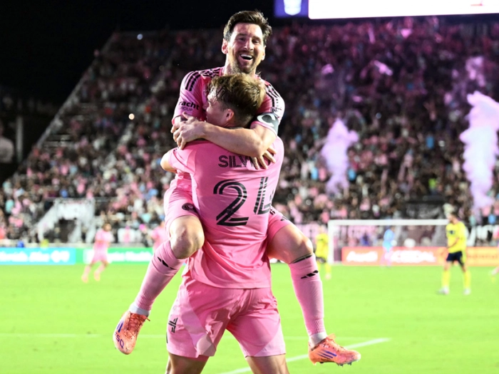 Messi führt Miami mit zwei Toren ins MLS-Viertelfinale