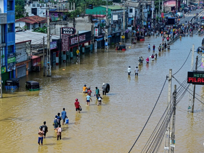 Mehr als 330 Tote durch Zyklon "Ditwah" in Sri Lanka