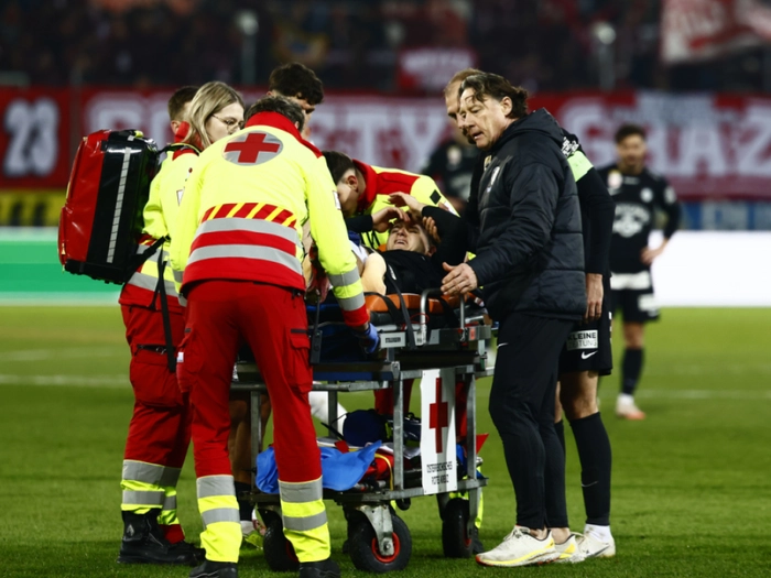 Sturm-Angreifer Leon Grgic erleidet im Derby Kreuzbandriss