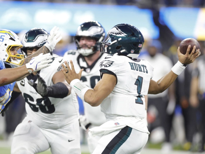 Super-Bowl-Sieger Philadelphia verliert gegen Chargers