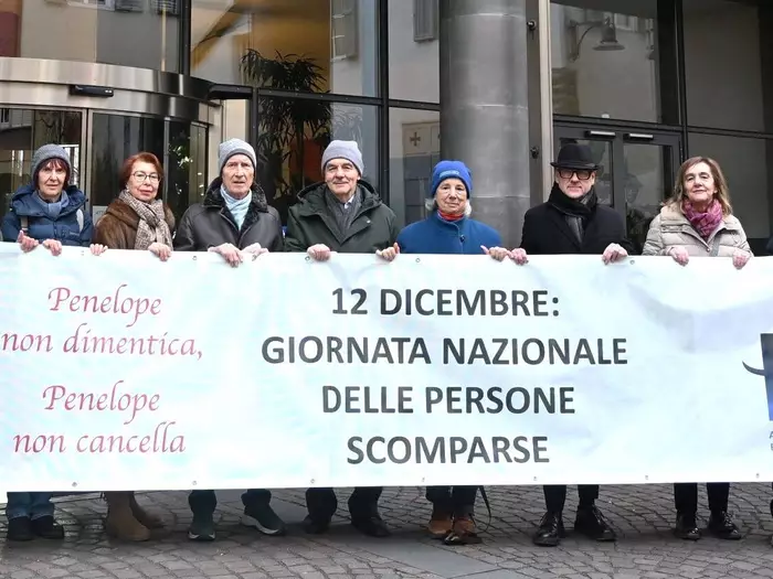 Tag der Vermissten: Corrarati unterstützt Verein „Penelope“