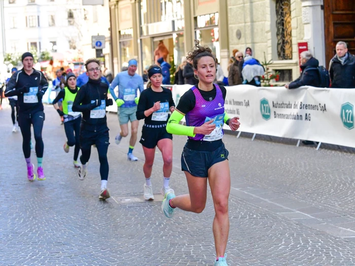 Polesana und Haselrieder gewinnen den 22. BOclassic Ladurner Volkslauf