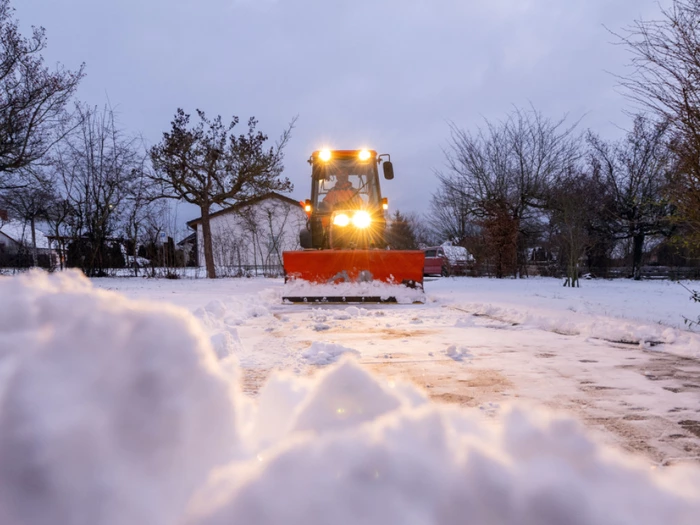 Schnee und Eis beherrschen viele Teile Europas