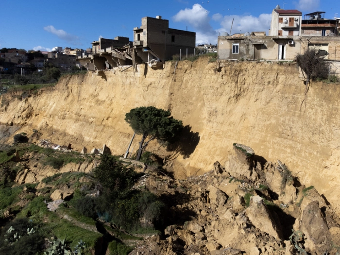 Keine Entwarnung für von Erdrutsch bedrohten Ort Niscemi