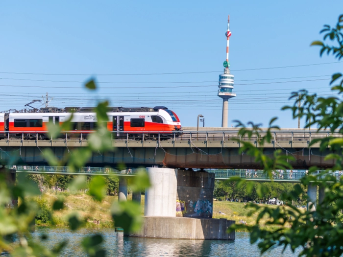 S-Bahn bei Wien-Mitte wegen technischer Störung evakuiert